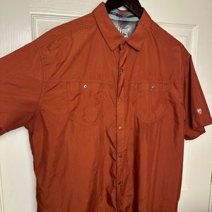 KUHL Mens Stealth Shirt in Rustic Brick. XL quick snap.UPF 30 sun protection.